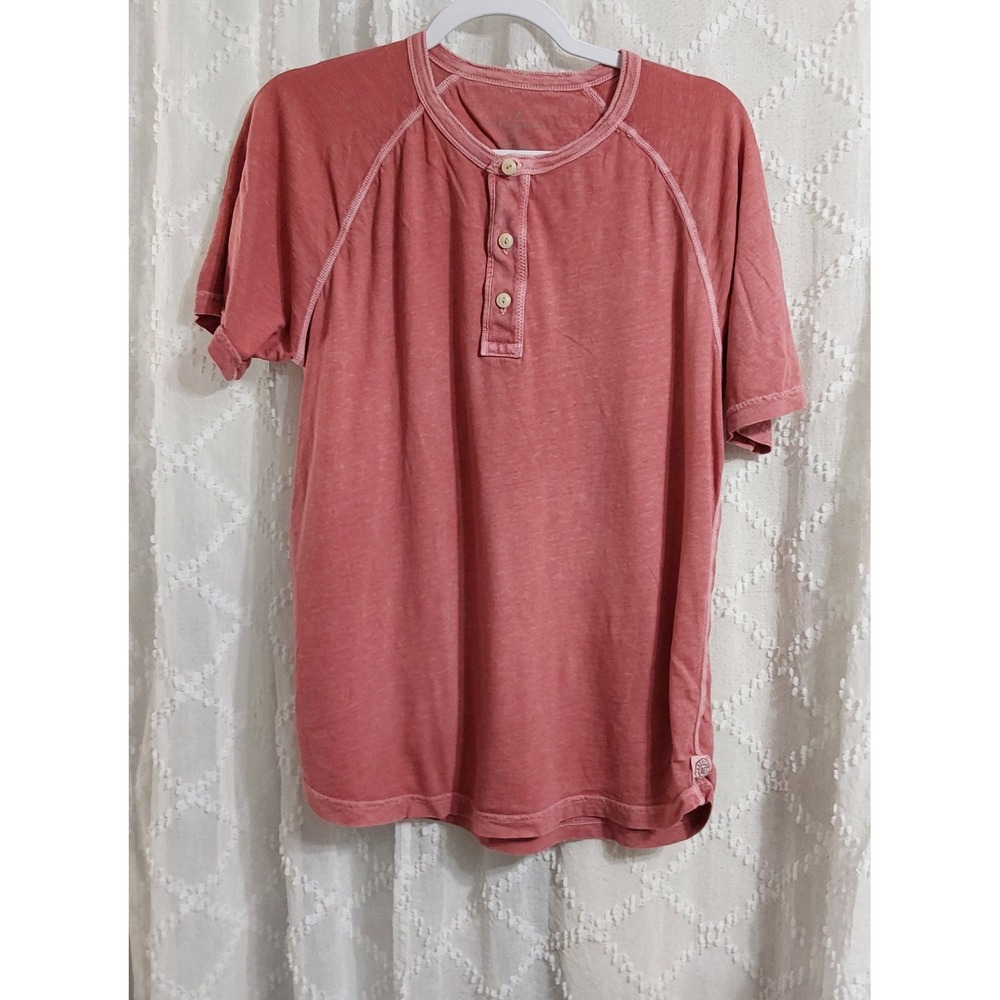American Eagle Mens Medium Henley Shirt Faded Red Short Sleeve Raglan Stitching